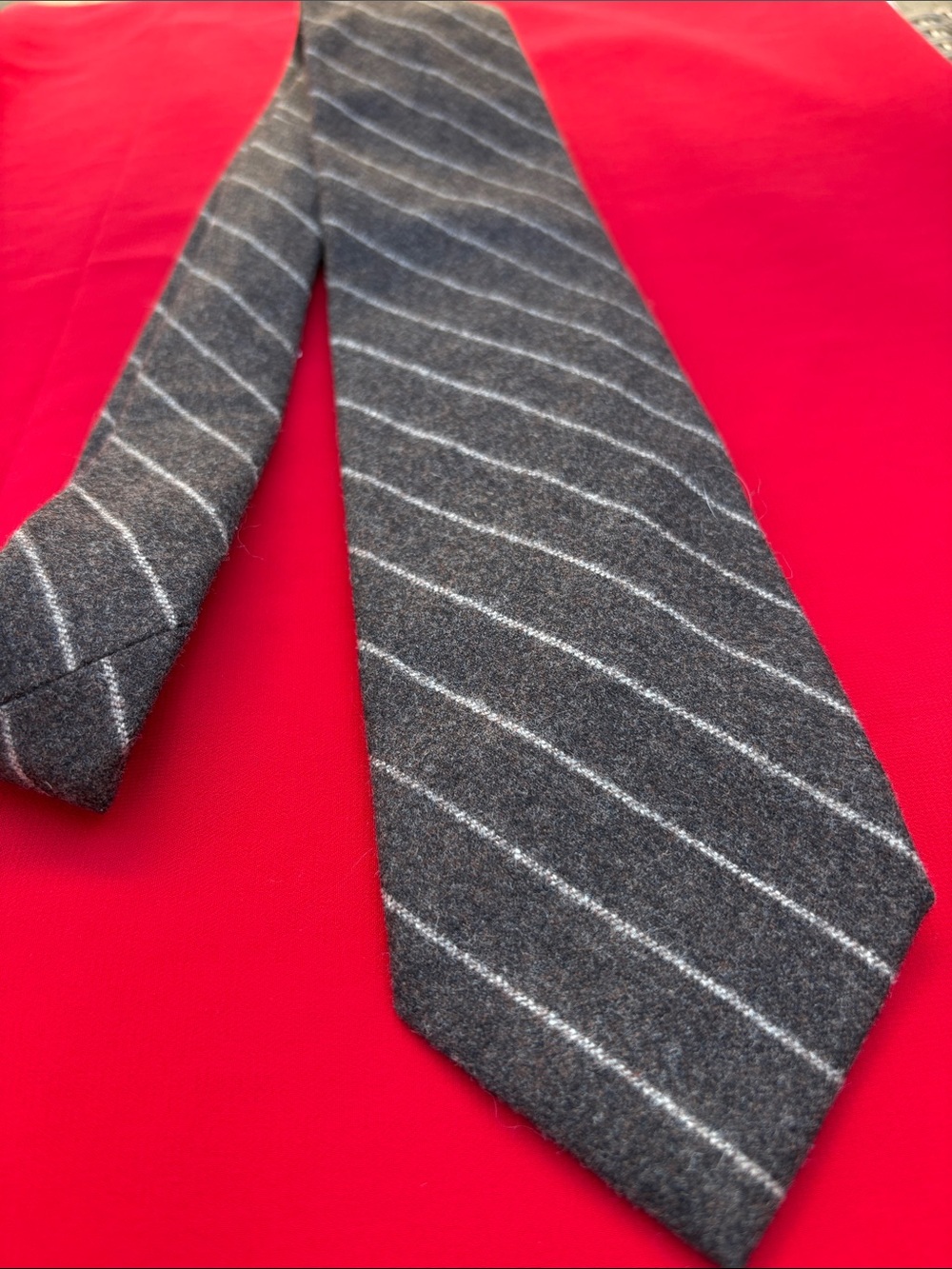 Faconnable brown wool tie!!